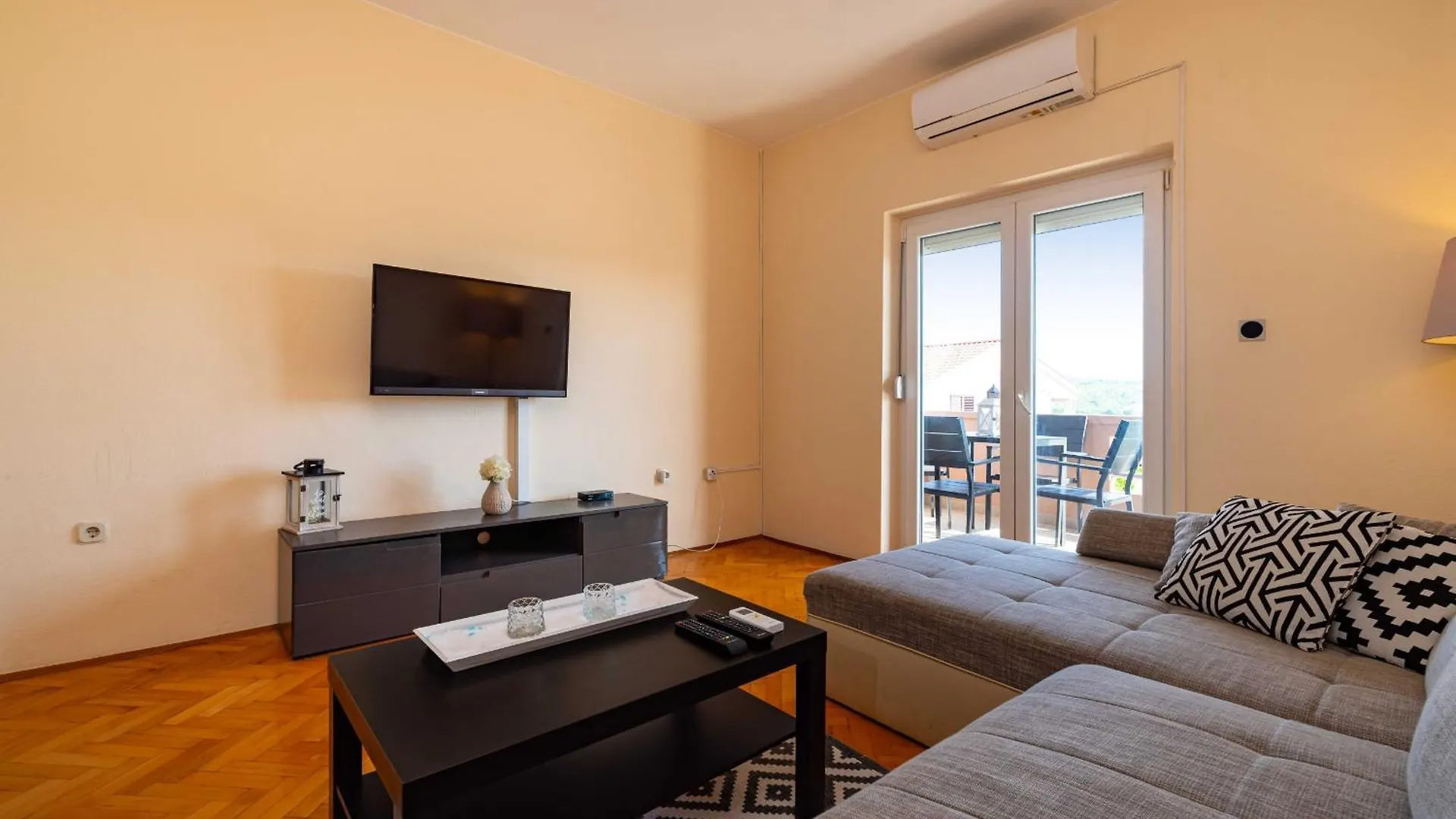 My Dalmatia - Sea View Apartment Nika With Private Parking Posedarje Croatie